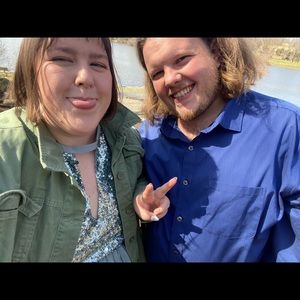 Meet your Posher, Caitlin